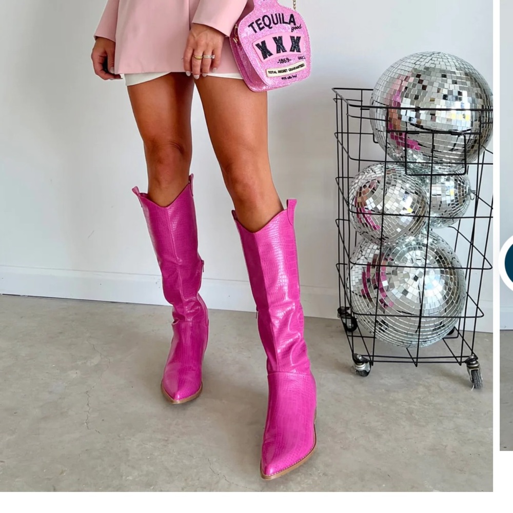 Hot pink, cowgirl boots size 7.5